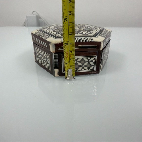 Mother of Pearl Jewelry Hexagon Handmade Inlaid Mother of Pear Trinket Box - Picture 9 of 9